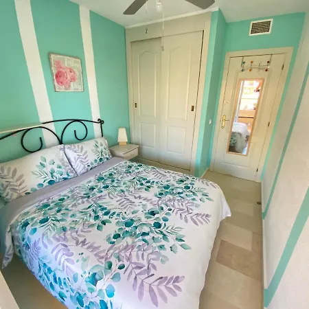 With Sea And Mountain Views En Piso Compartido 1 O 2 Personas Bed & Breakfast *
